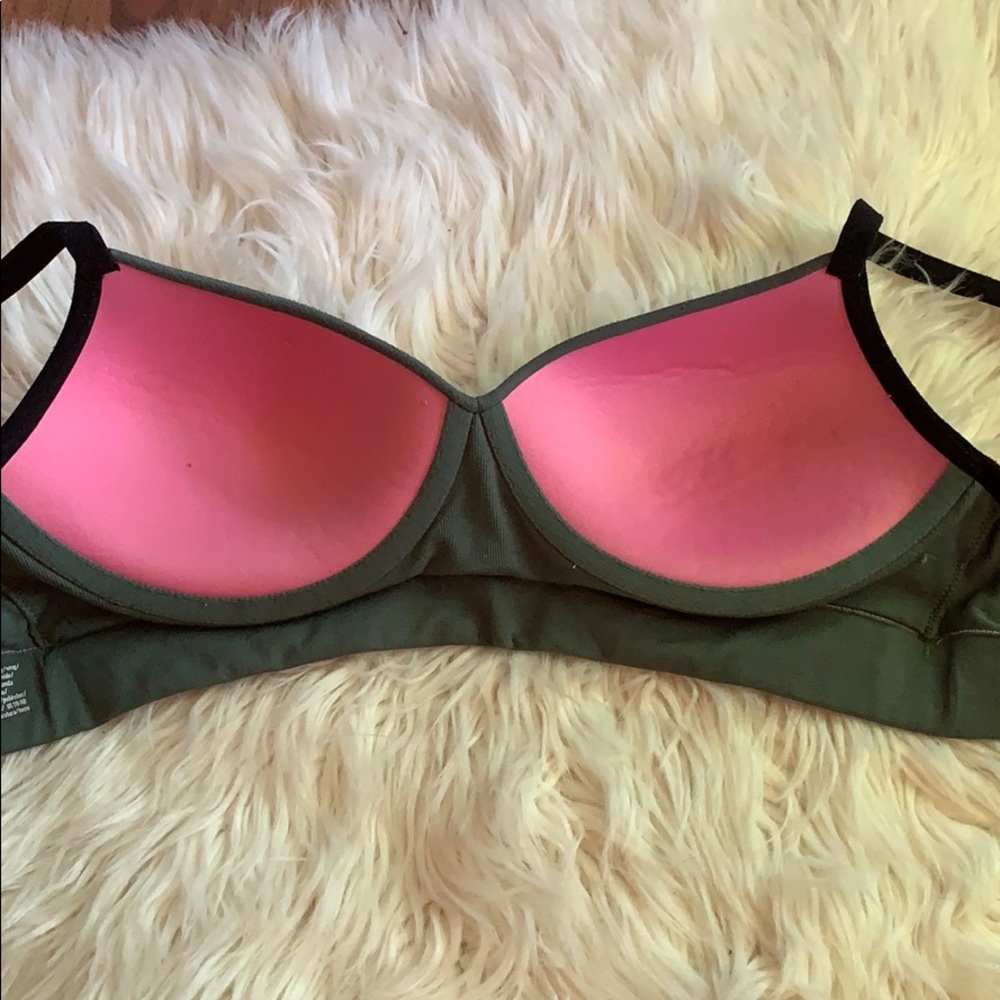 Bra - Picture 2 of 3